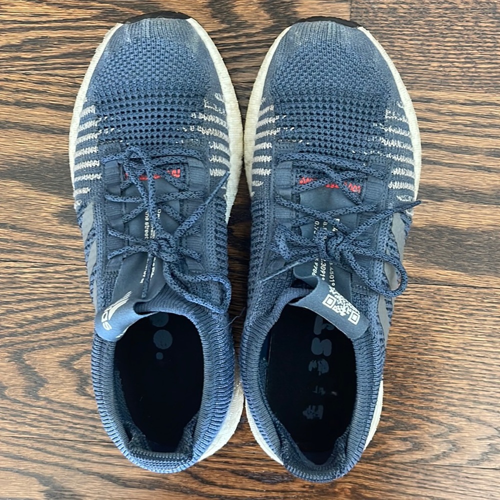 Adidas Pulse Boost HD Size 9 Sneakers